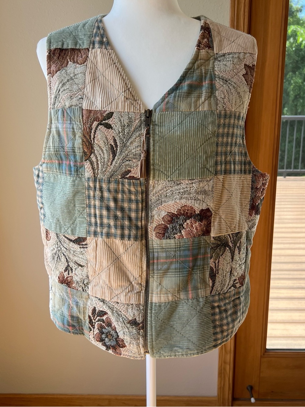 VTG Susan Bristol Patchwork Tapestry Vest L Cottage Core Prairie Peasant